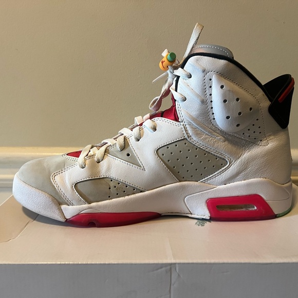 Jordan 6 “Hare” - Picture 5 of 6
